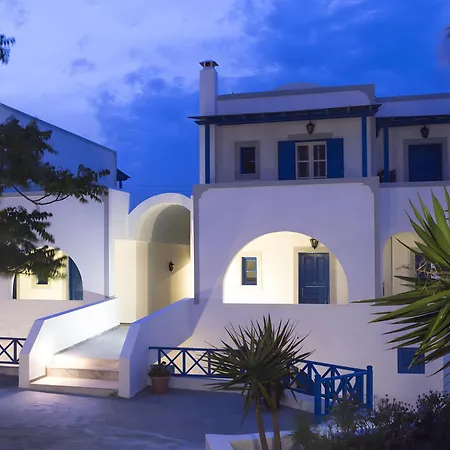 Maistros Village Santorini 5 Star Karterados (Santorini)